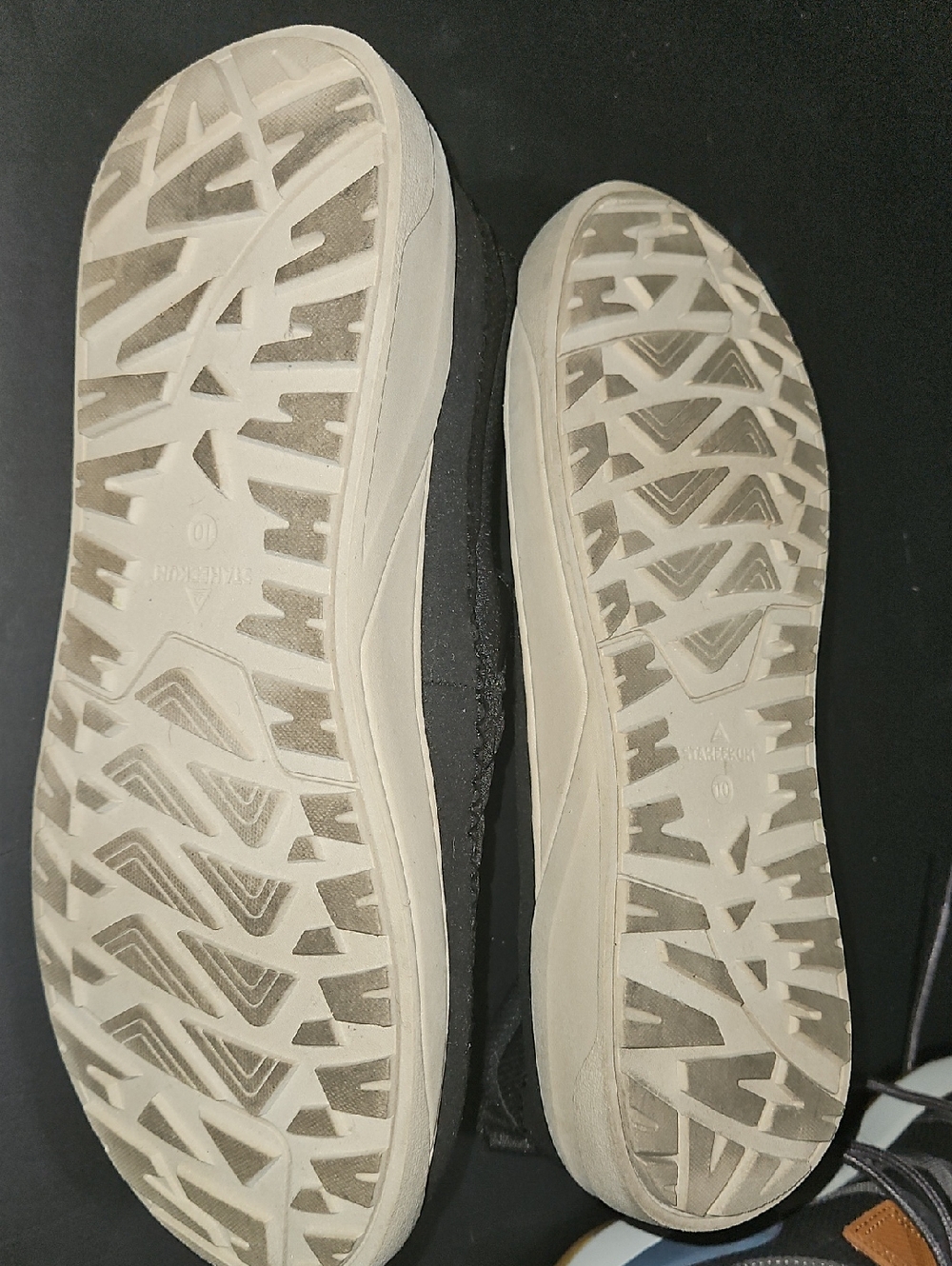 Staheekum Quilted Slip-On Shoes Size 10 - Picture 8 of 11